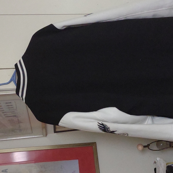 NWOT Mens graphic varsity jacket - Picture 6 of 9